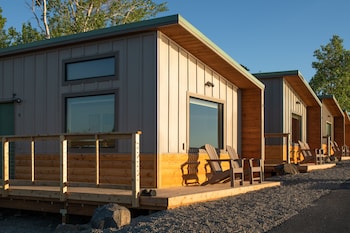 river lodge and grill