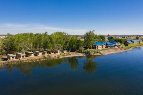 river lodge and grill