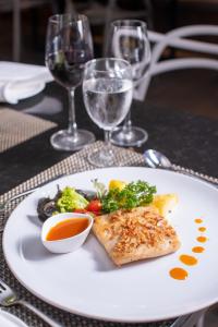 s ratchada leisure hotel