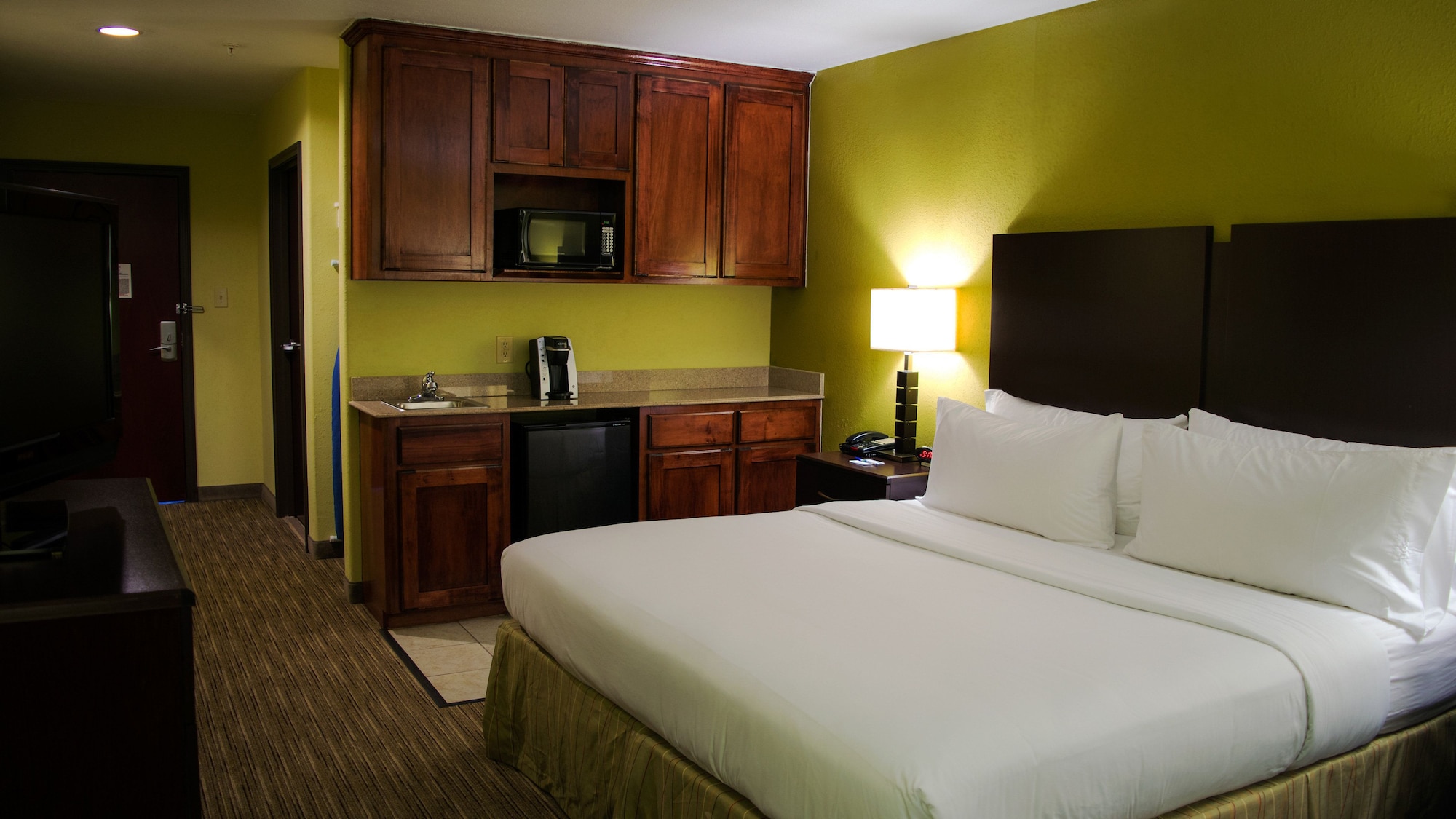 holiday inn express and suites waller
