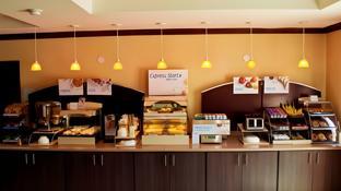 holiday inn express and suites waller