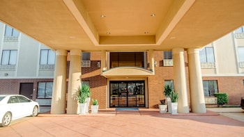 holiday inn express and suites waller