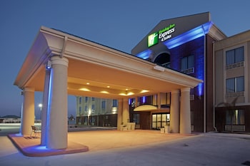 holiday inn express and suites waller