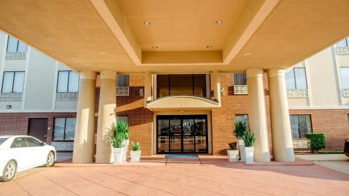 holiday inn express and suites waller
