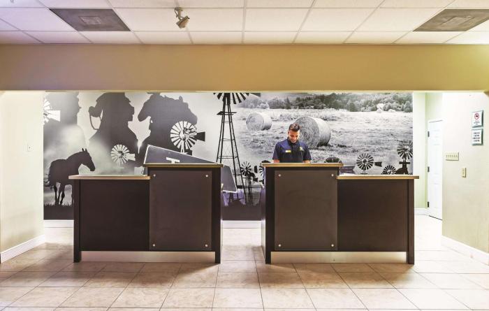 la quinta inn and suites by wyndham angleton