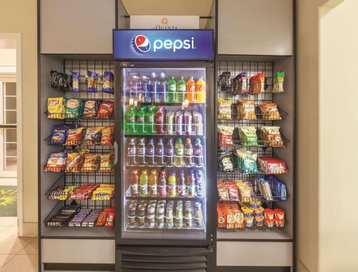 la quinta inn and suites by wyndham angleton