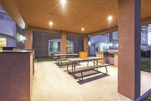 la quinta inn and suites by wyndham angleton