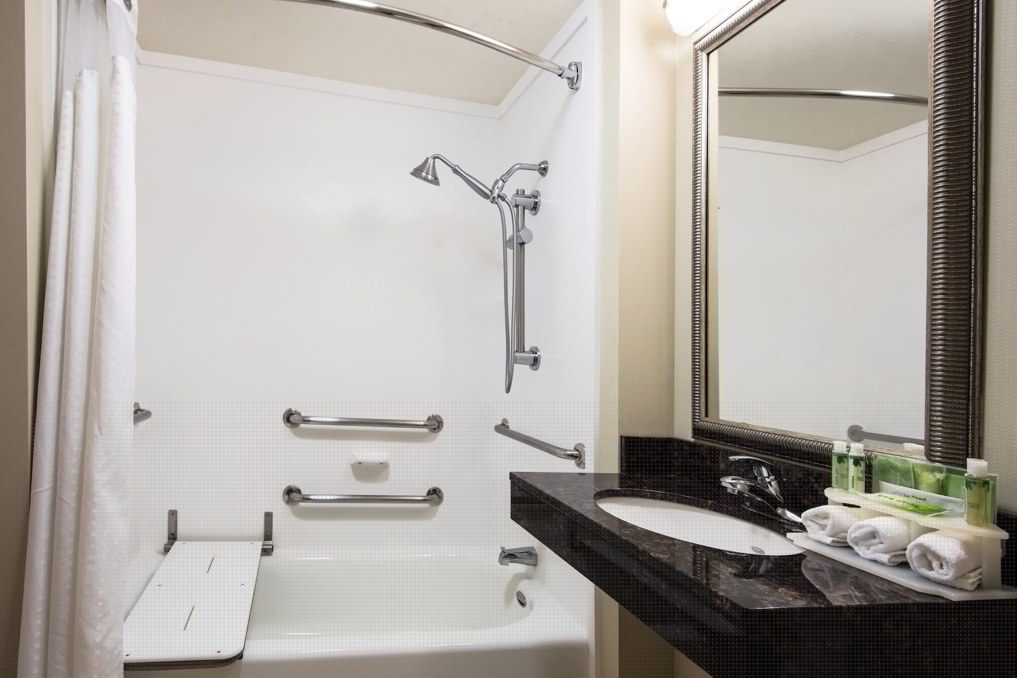 holiday inn express and suites clute lake jackson