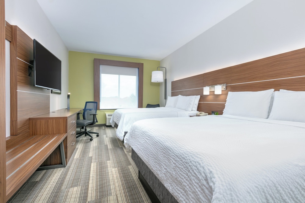 holiday inn express and suites clute lake jackson