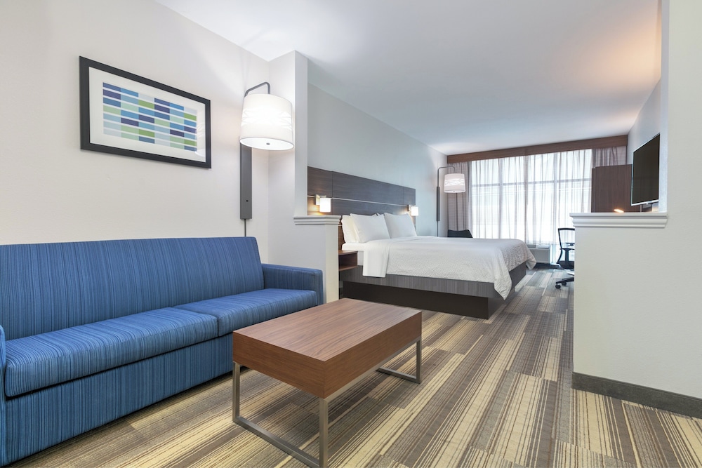 holiday inn express and suites clute lake jackson
