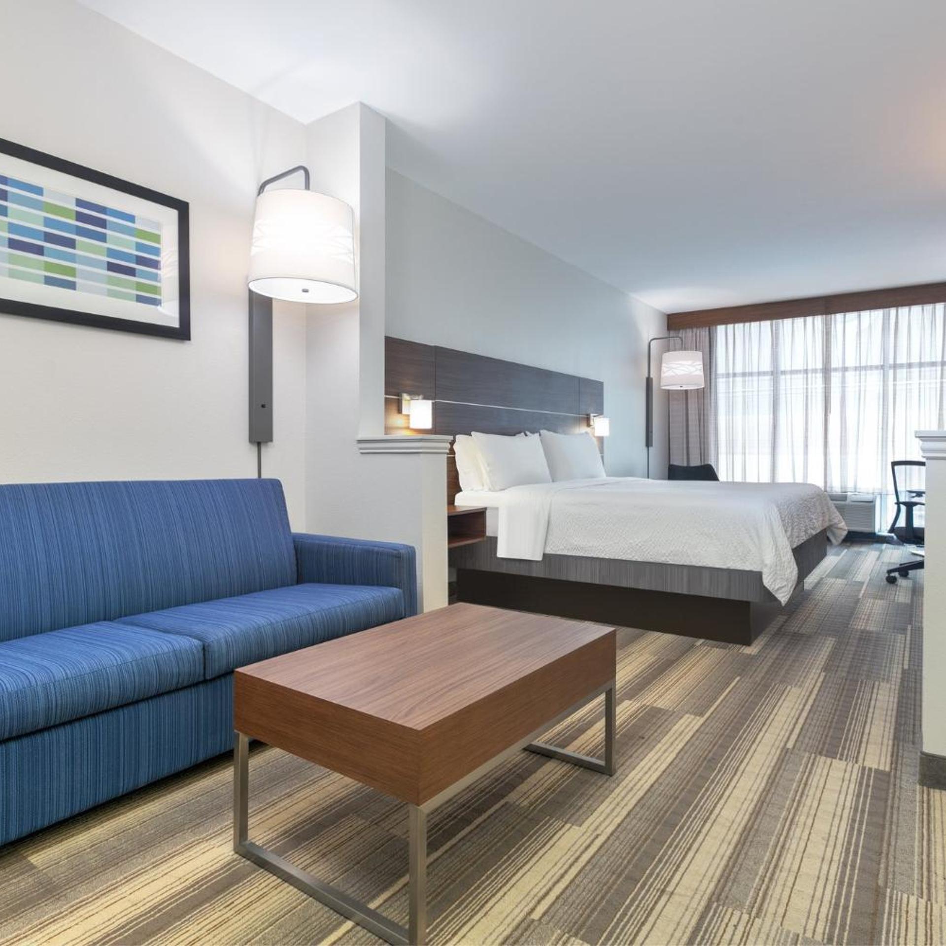 holiday inn express and suites clute lake jackson