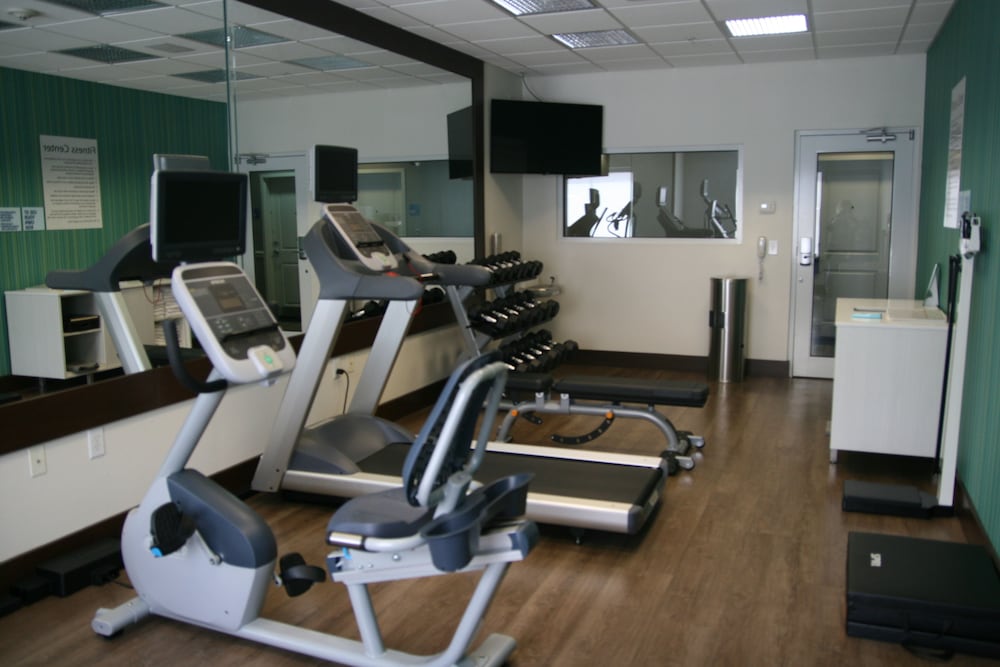 holiday inn express and suites clute lake jackson