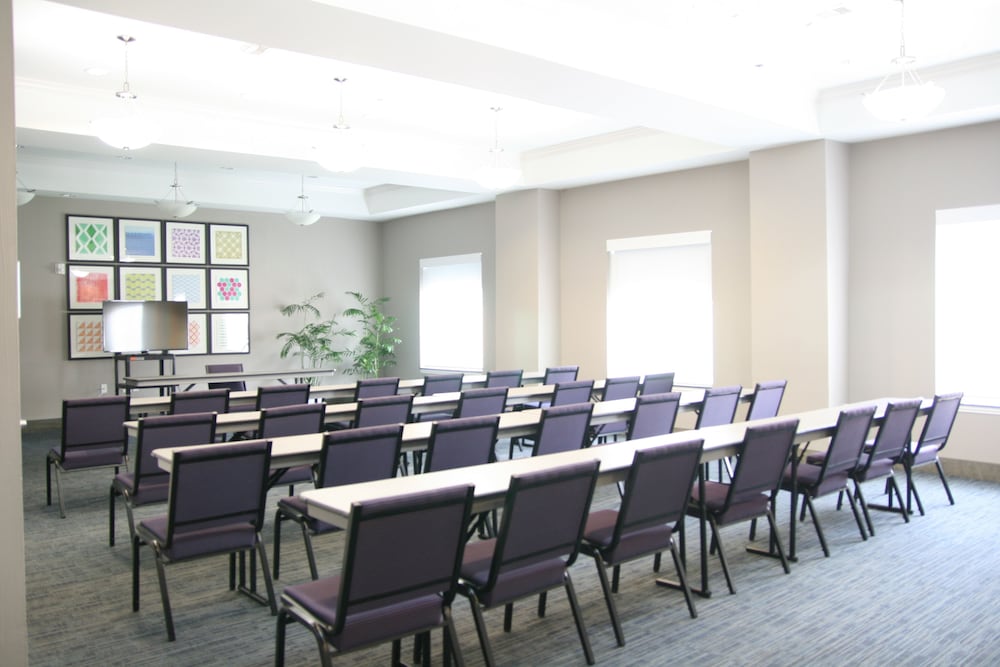holiday inn express and suites clute lake jackson