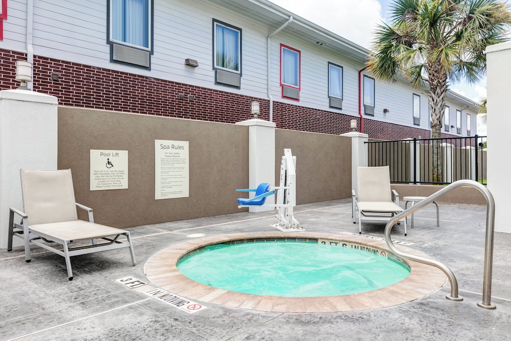 holiday inn express and suites clute lake jackson