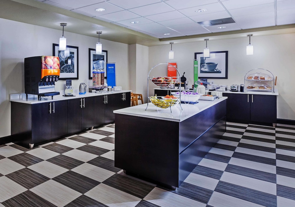 hampton inn and suites lake jackson clute