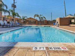 hampton inn and suites lake jackson clute