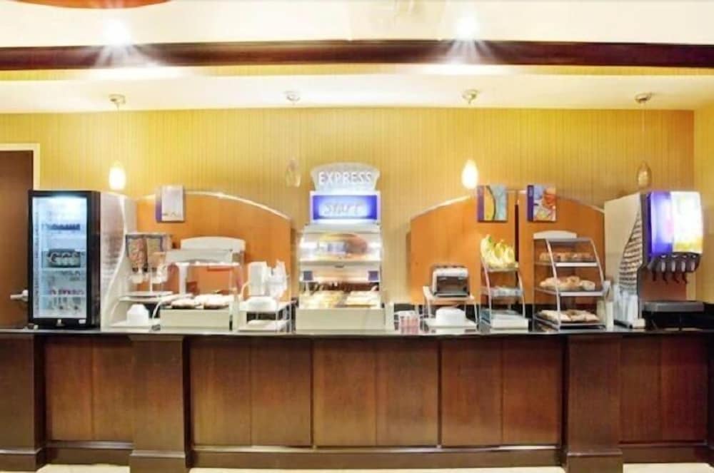 holiday inn express and suites rome east by ihg