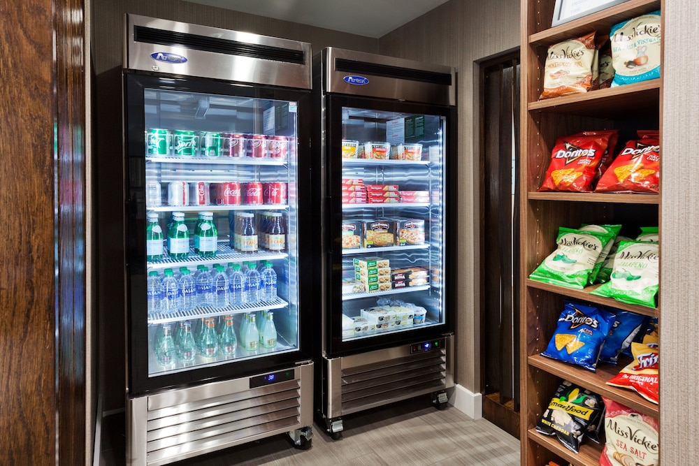 holiday inn express and suites rome east by ihg