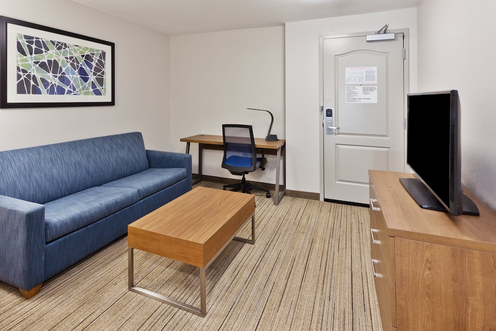 holiday inn express and suites rome east by ihg