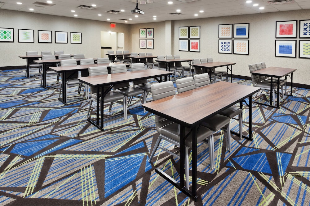 holiday inn express and suites rome east by ihg