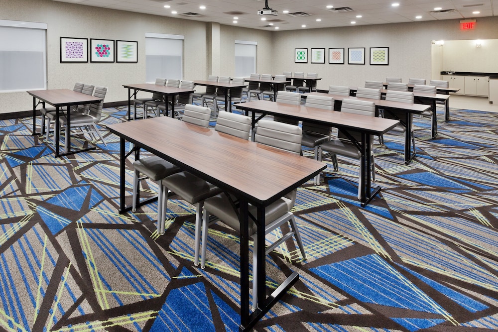holiday inn express and suites rome east by ihg