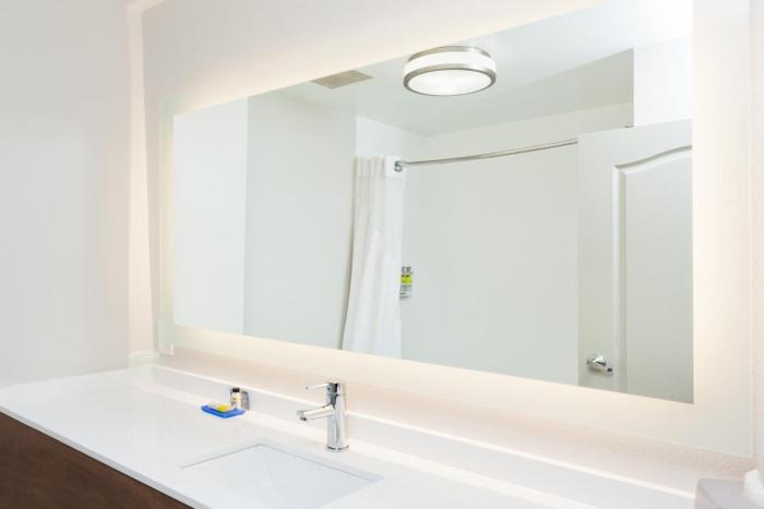 holiday inn express and suites rome east by ihg