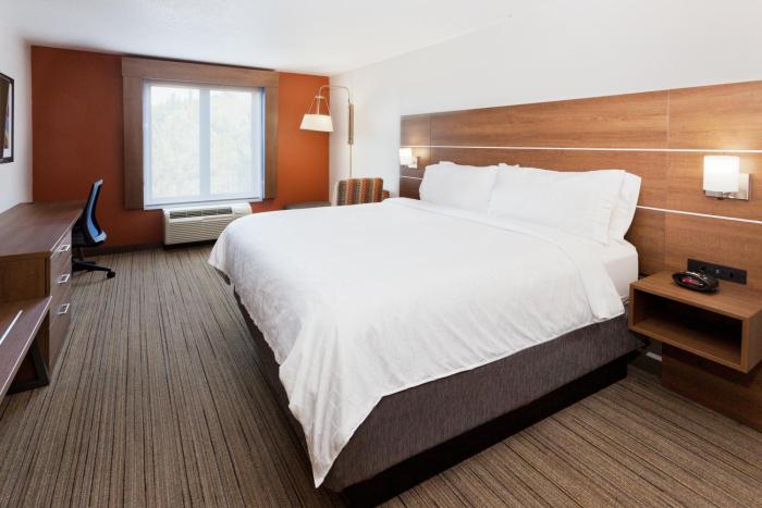 holiday inn express and suites rome east by ihg