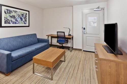 holiday inn express and suites rome east by ihg