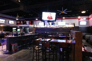 holiday inn express and suites mcpherson by ihg