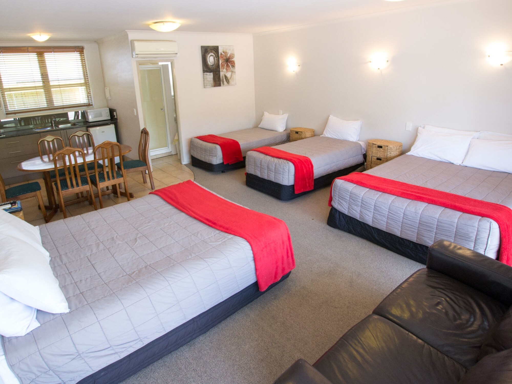 absolute lakeview motel