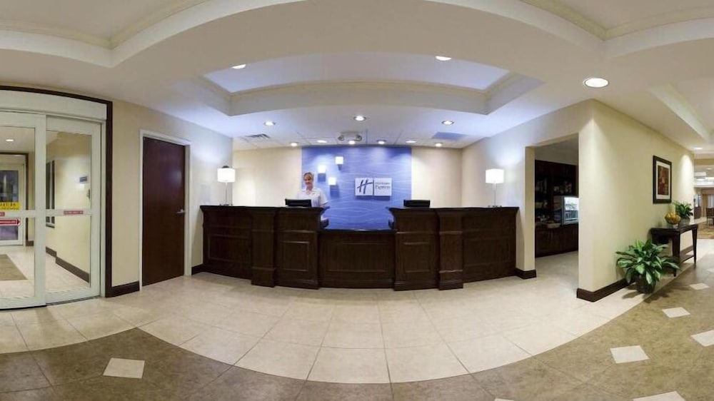 holiday inn express and suites portland by ihg