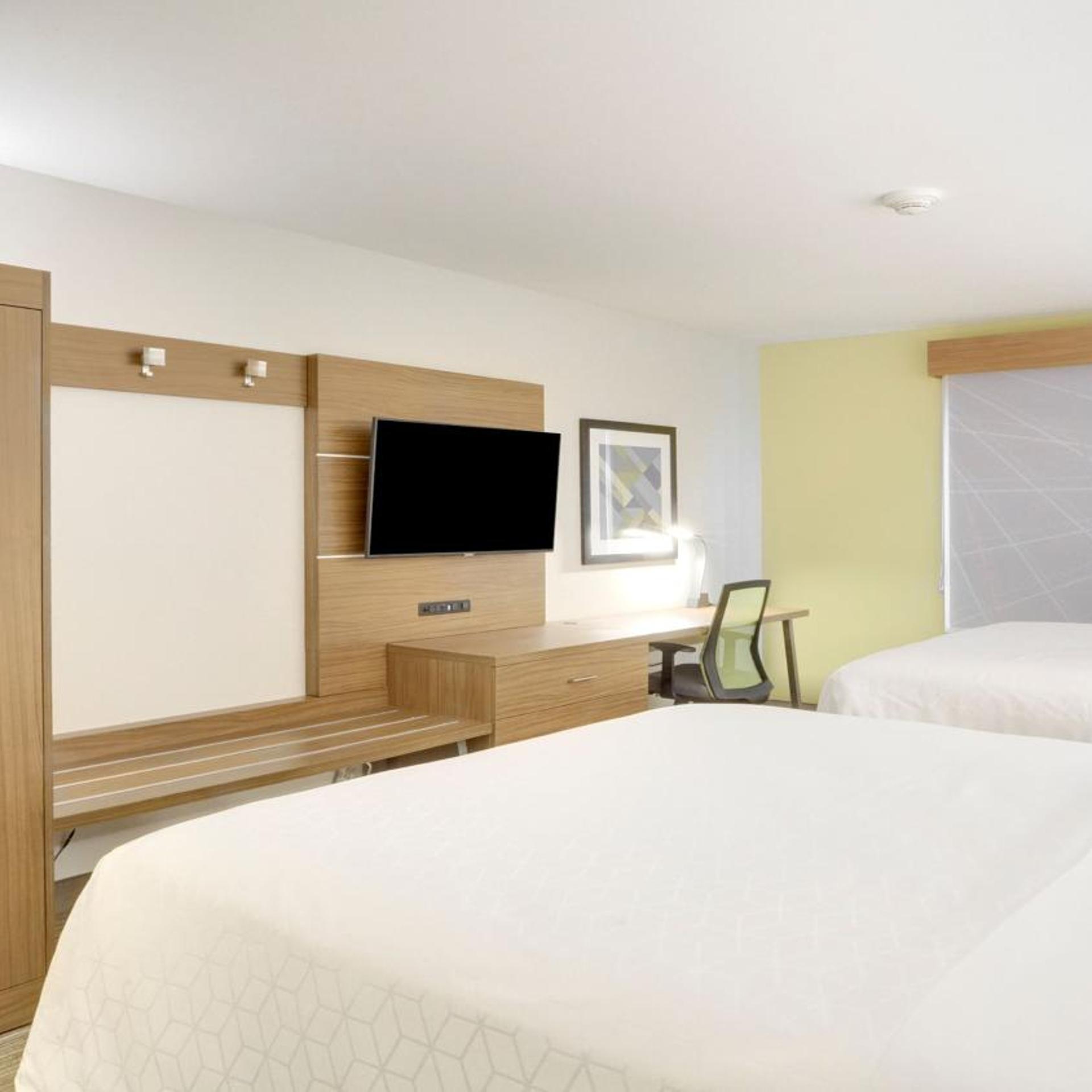 holiday inn express and suites portland by ihg