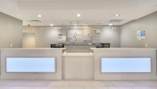 holiday inn express and suites portland by ihg