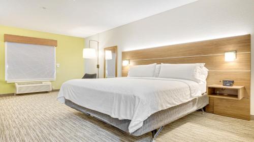 holiday inn express and suites portland by ihg