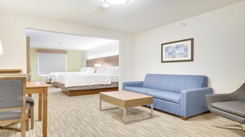 holiday inn express and suites portland by ihg