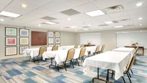 holiday inn express and suites portland by ihg