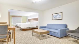 holiday inn express and suites portland by ihg