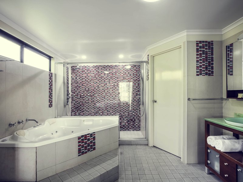 mercure darwin airport resort