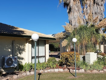 mcnevins tamworth motel