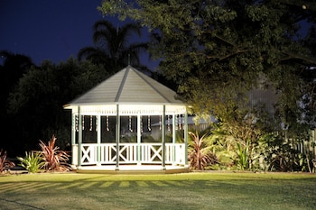 mcnevins tamworth motel