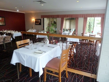 mcnevins tamworth motel