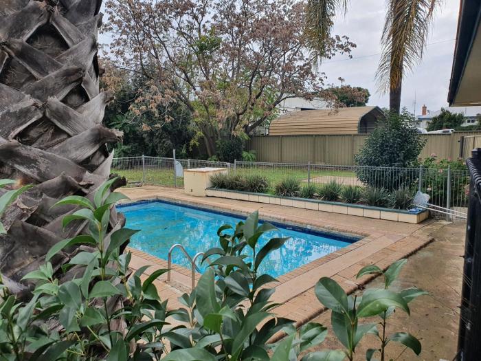 mcnevins tamworth motel