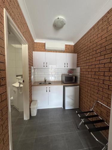 golden harvest motor inn