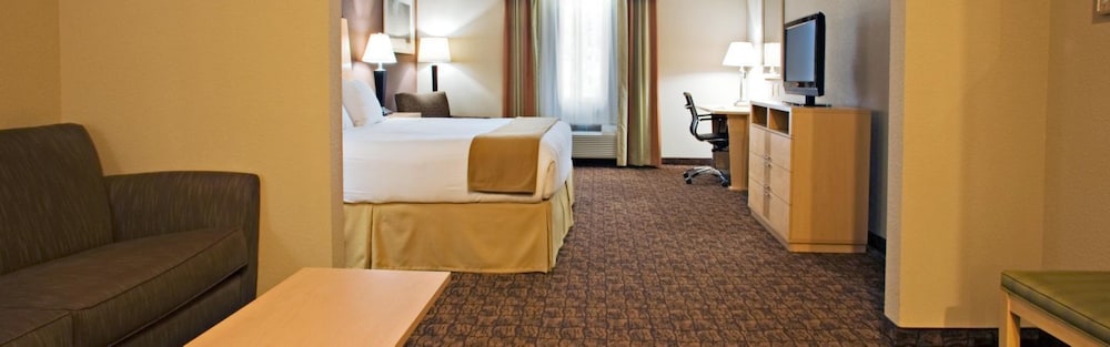 holiday inn express and suites borger by ihg