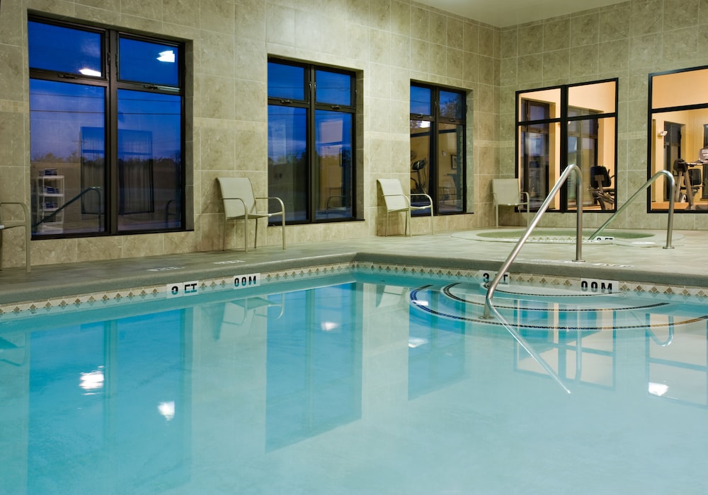 holiday inn express and suites borger by ihg