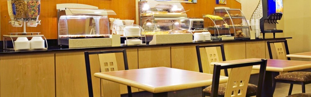 holiday inn express and suites borger by ihg