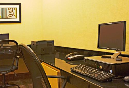holiday inn express and suites borger by ihg