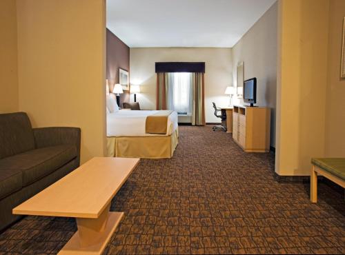 holiday inn express and suites borger by ihg