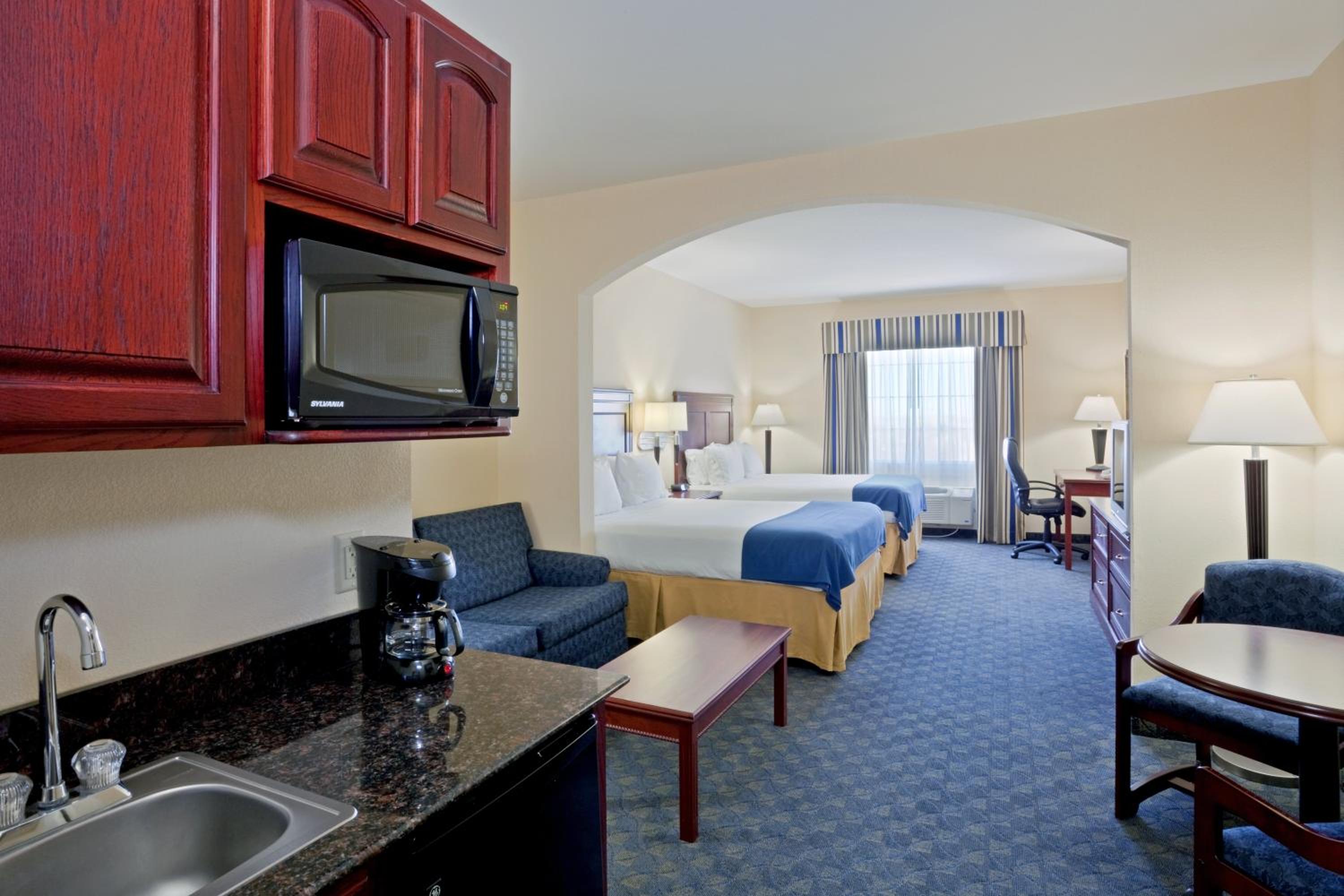 holiday inn express and suites pampa by ihg