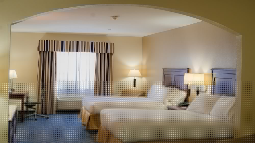 holiday inn express and suites pampa by ihg